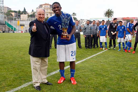 Botafogo acerta com Yuri Mamute