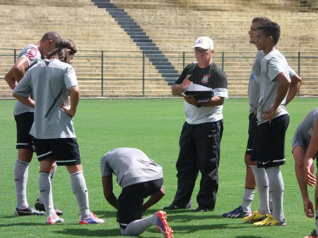 João Vallim deixa o Corinthians e procura novo desafio