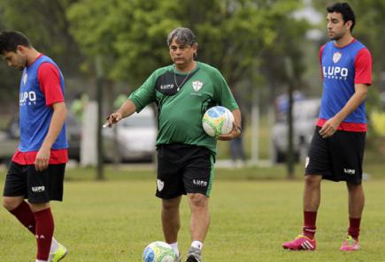 Série B: Portuguesa faz faxina e dispensa quase um time inteiro
