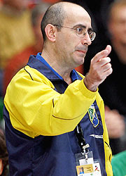 Brasil corta mais 2 e define grupo para Pan de Handebol