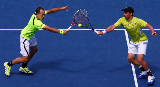 Tênis: Bruno Soares vai à semifinal de duplas em Eastbourne
