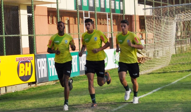 Série B: Andrei Girotto elogia preparação do América-MG