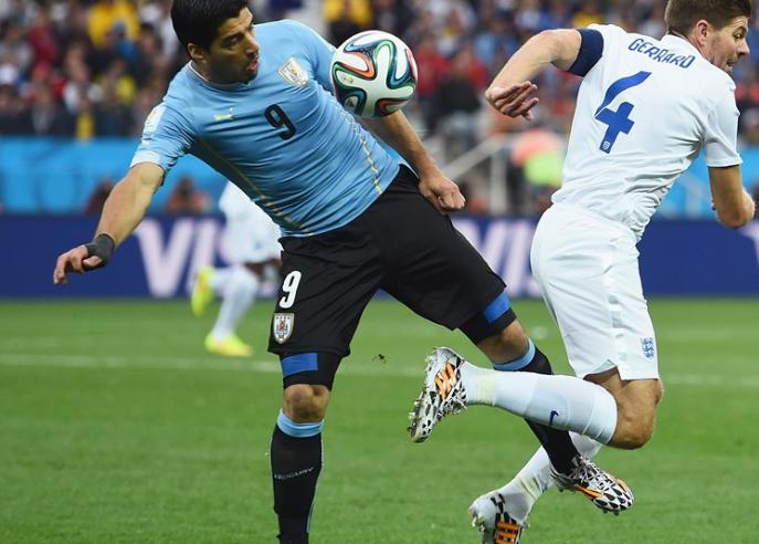 Grupo D: Tabárez exalta Suárez: ‘É imprescindível ao Uruguai’