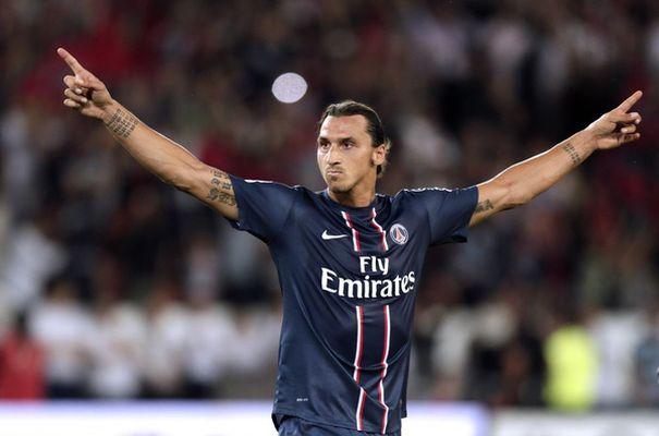 Grupo D: Ibrahimovic prestigia amigo Cavani na vitória do Uruguai