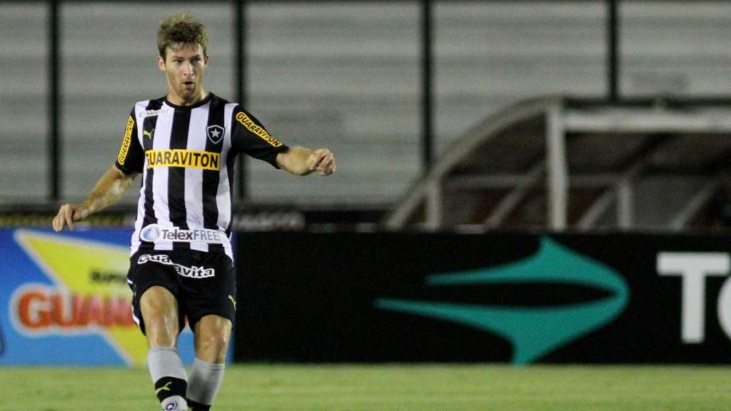 Bolatti vê evolução e diz que Botafogo brigará pelo G4