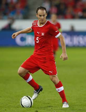 Grupo E: Zagueiro suíço sofre fratura na face e está fora da Copa