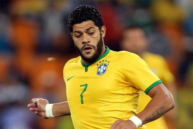 Grupo A: Hulk inicia coletivo entre os titulares da seleção