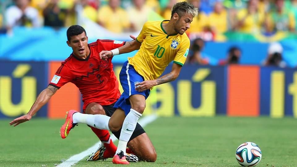 Felipão quer ver a seleção chutando mais de fora da área