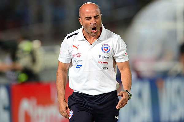 Grupo B: Técnico do Chile critica falhas no gramado do Itaquerão