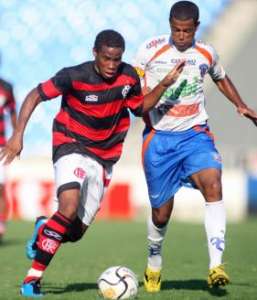 EXCLUSIVO! Paysandu acerta com Everton Silva