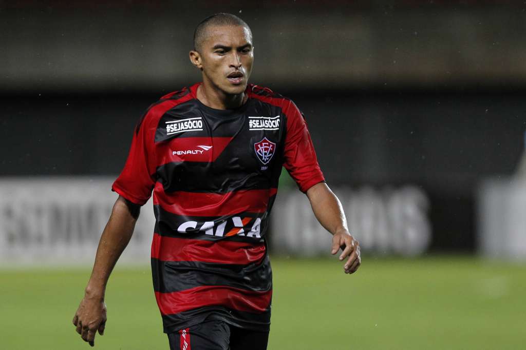 Nino Paraíba elogia período de treinos na Toca do Leão e acredita em recuperação do Vitória