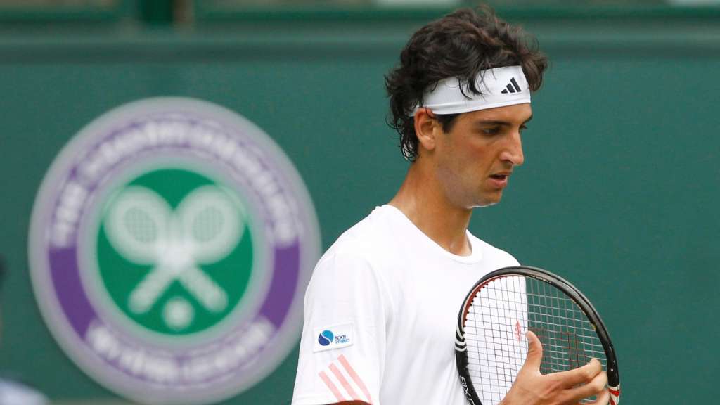 Tenis: Fora de Wimbledon, Bellucci sobe uma posição na ATP