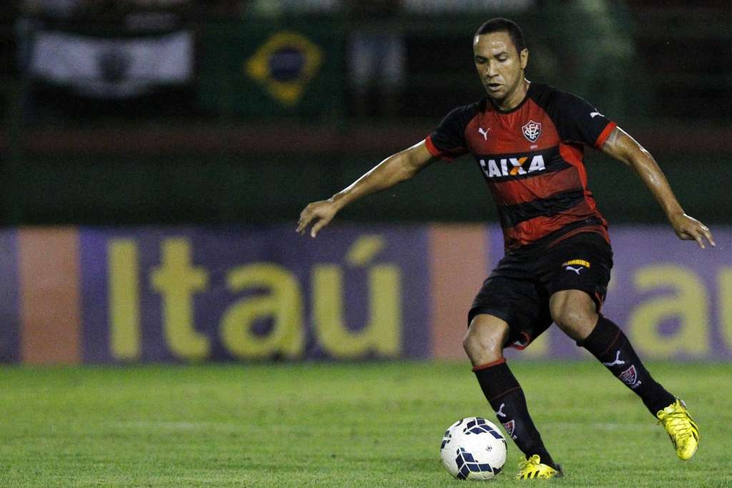 Josa promete nova postura do Vitória após a Copa do Mundo