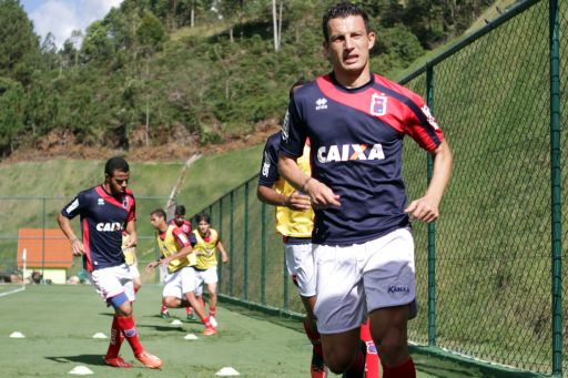 Série B: Gustavo espera uma nova postura do Paraná após a Copa