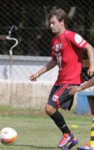 Série C: Após saída de 14 jogadores, Douglas Packer vai para o Chipre