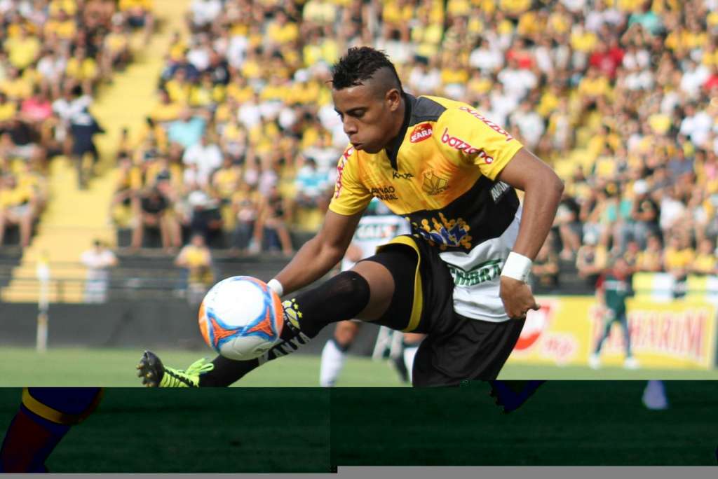 Revelado no Taboão, atacante Gustavo se destaca na base do Criciúma