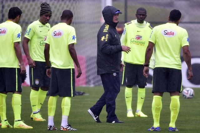 Seleção aprimora as jogadas aéreas para bater o Chile
