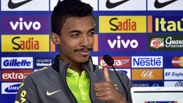 Grupo A: Luiz Gustavo minimiza eventual troca de parceiro no meio