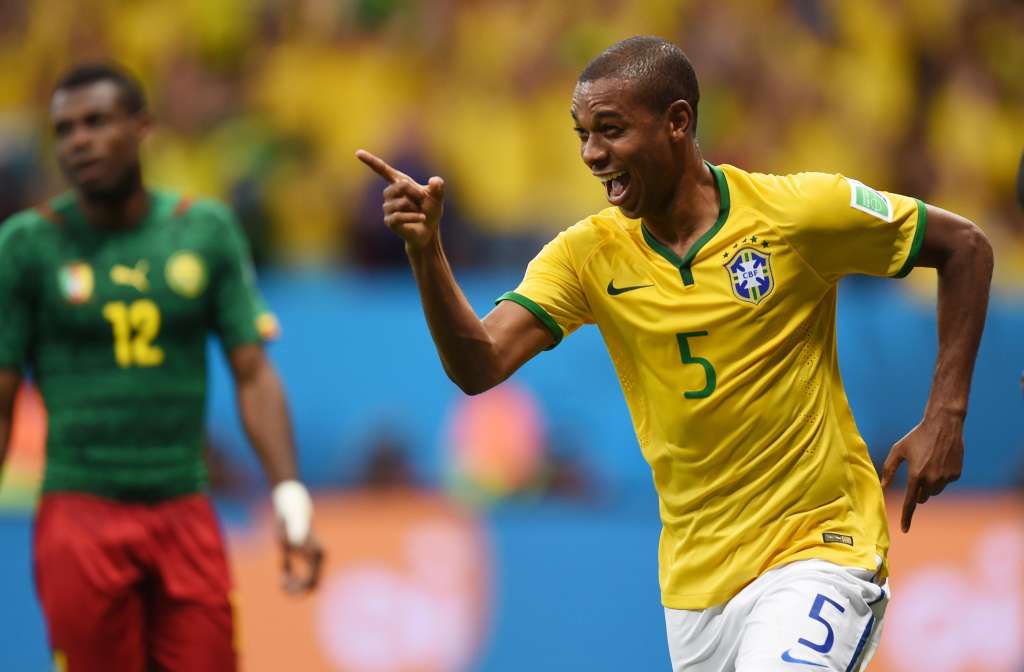 Grupo A: Willian diz que deu bronca em pai por pedir escalação