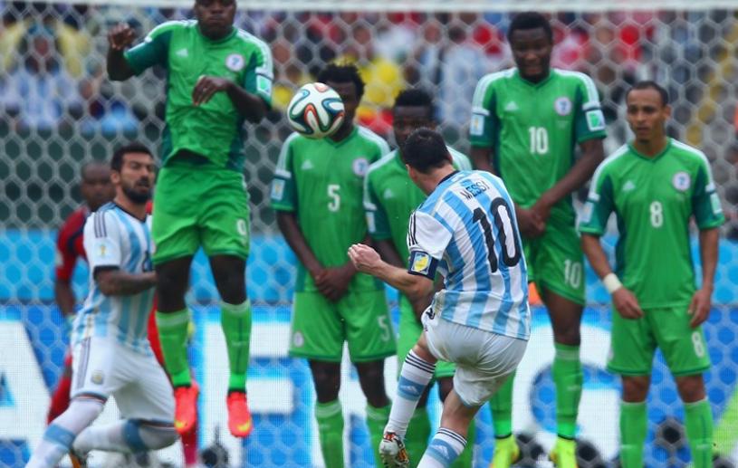 Grupo F: Nigeriano quebra o braço e deve ficar de fora da Copa