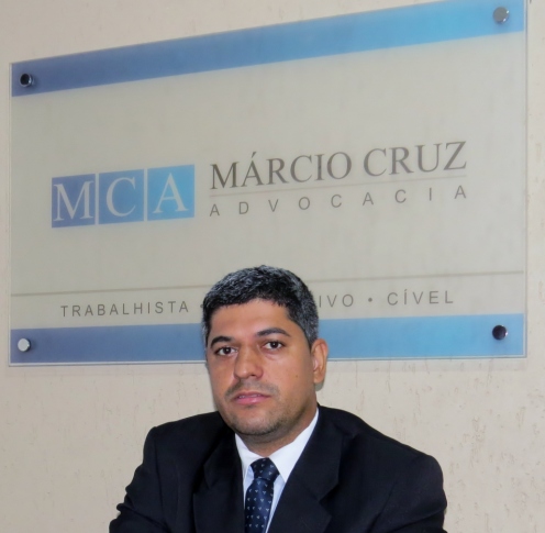 Advogado Márcio Cruz considera exagerada punição aplicada pela FIFA a Luis Suárez