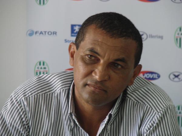 Lio Evaristo trabalha forte por acesso com o Paranavaí