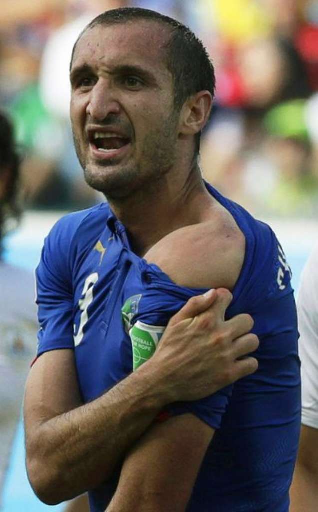 Chiellini considera excessiva punição a Luis Suárez