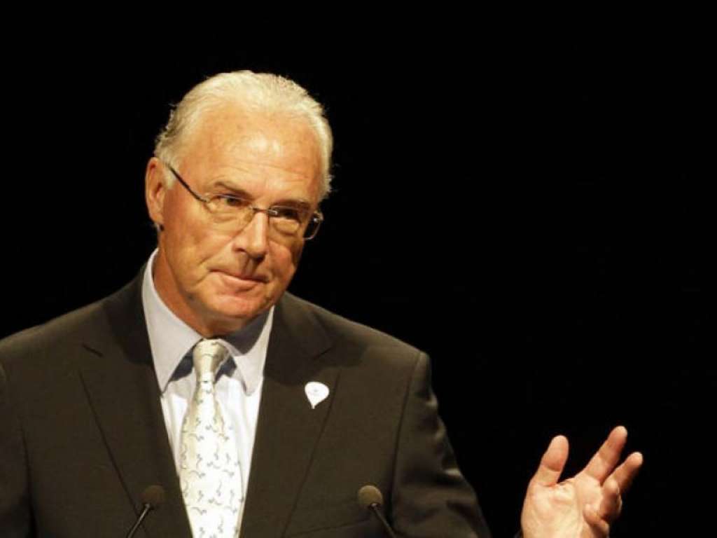 Fifa retira suspensão aplicada a Franz Beckenbauer