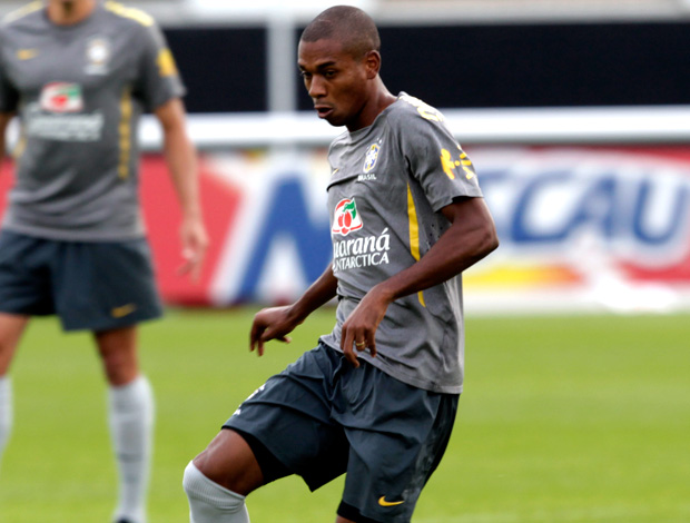 Força ofensiva é o meu diferencial, diz Fernandinho