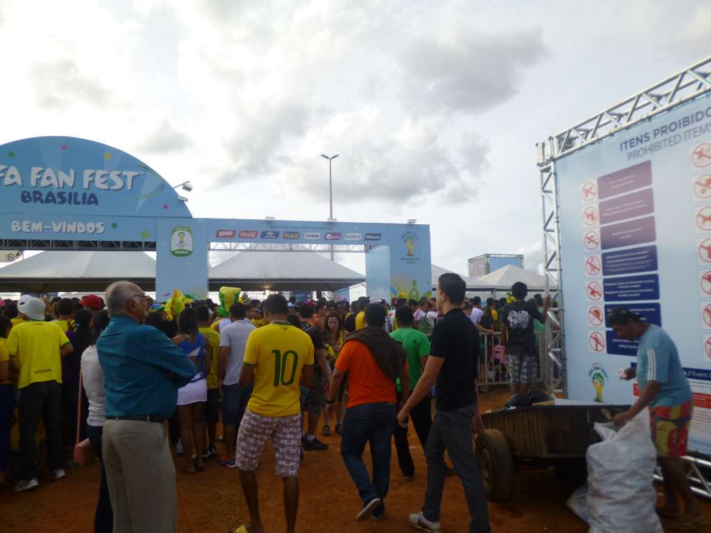 FAN FEST é o local escolhido por brasilienses e visitantes para Brasil x Chile