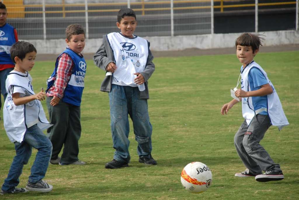 Projeto social do XV atende 313 crianças em um mês