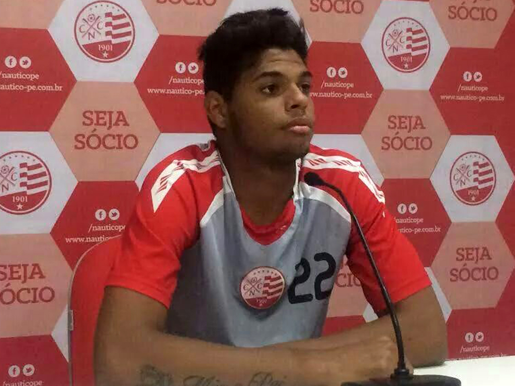 Série B: Zagueiro Flávio inicia transição após sua recuperação no Náutico