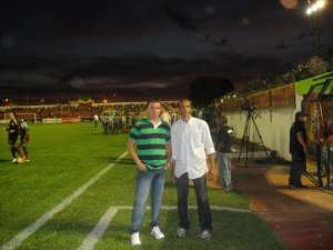 Com jogadores irritados com atrasos salariais, Guarani contrata Reinaldo Silva