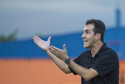 Léo Condé, técnico do Tupi