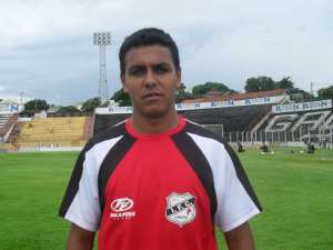 Série C: Madureira acerta com Dairo