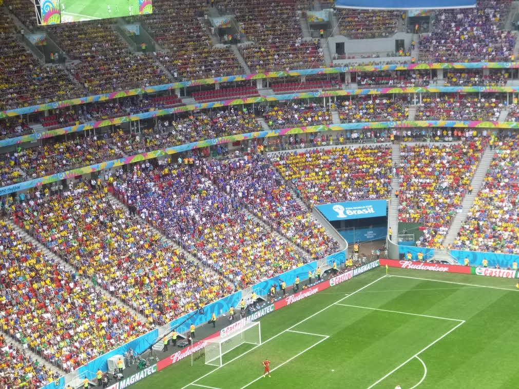 Copa 2014: Torcida no Mané Garrincha escolheu apoiar a Nigéria