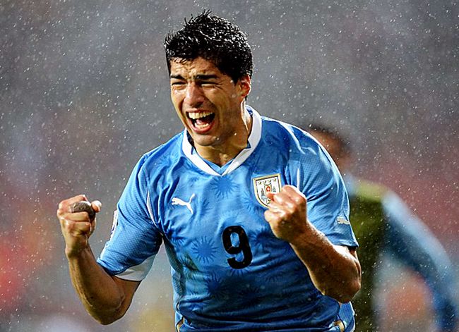 Hajvalia, do Kosovo, faz proposta por Luis Suárez