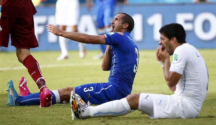 Chiellini aceita pedido de desculpas de Luis Suárez