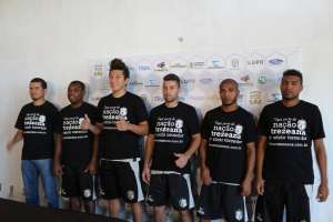 Treze apresenta seis jogadores para a Série C