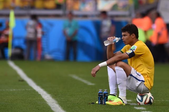 Copa 2014: Felipão e psicóloga tentam ‘levantar’ Thiago Silva