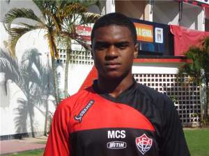 Série C: Salgueiro acerta com atacante Edson, do Vitória