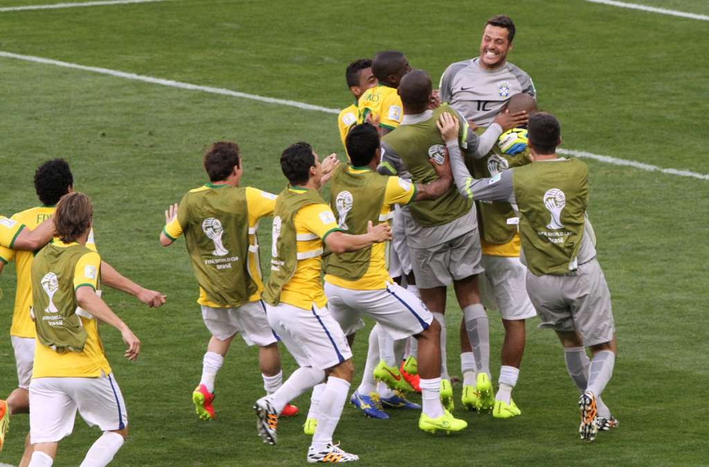 Copa 2014: Pela primeira vez, Copa tem todos líderes nas quartas