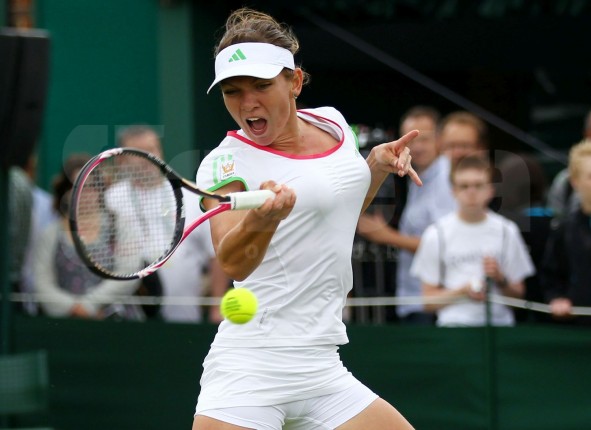 Tenis: Halep vence e pega Bouchard na semifinal de Wimbledon