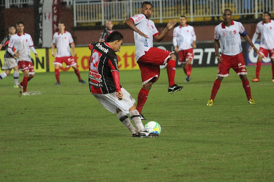 Série B: Dispensado pela Ponte, Bida se recupera de lesão no Vila Nova