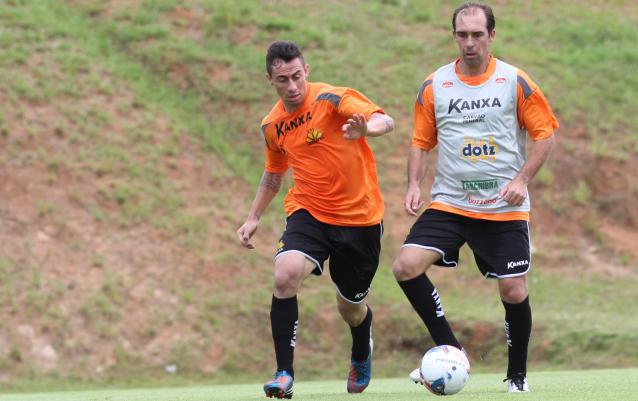 Luizinho Mello e Paulo Baier no treino do Criciúma.