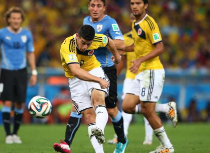 Chute para o gol de James Rodríguez 