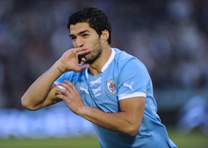 Copa 2014: Suspensão não impedirá venda de Suárez, garante Fifa