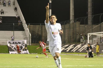 Série B: Ao ritmo de Dominguinhos, João Paulo acerta o retorno ao ABC