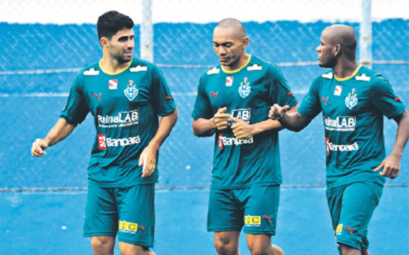Série C: Paysandu acerta saída de João Gabriel e Lacerda fica afastado