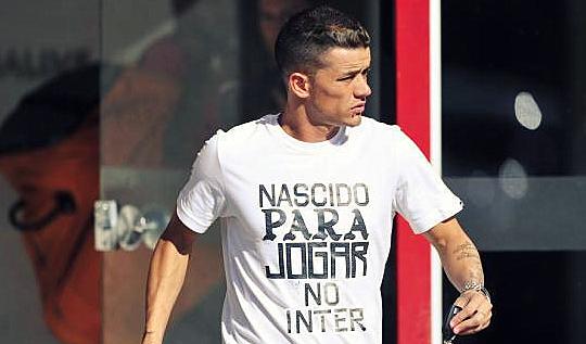 D’Alessandro dá soco em Willians em treino do Inter